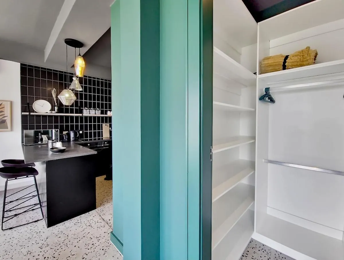 9Th Floor Modern, Elegant Stay In City Pool Cape Town