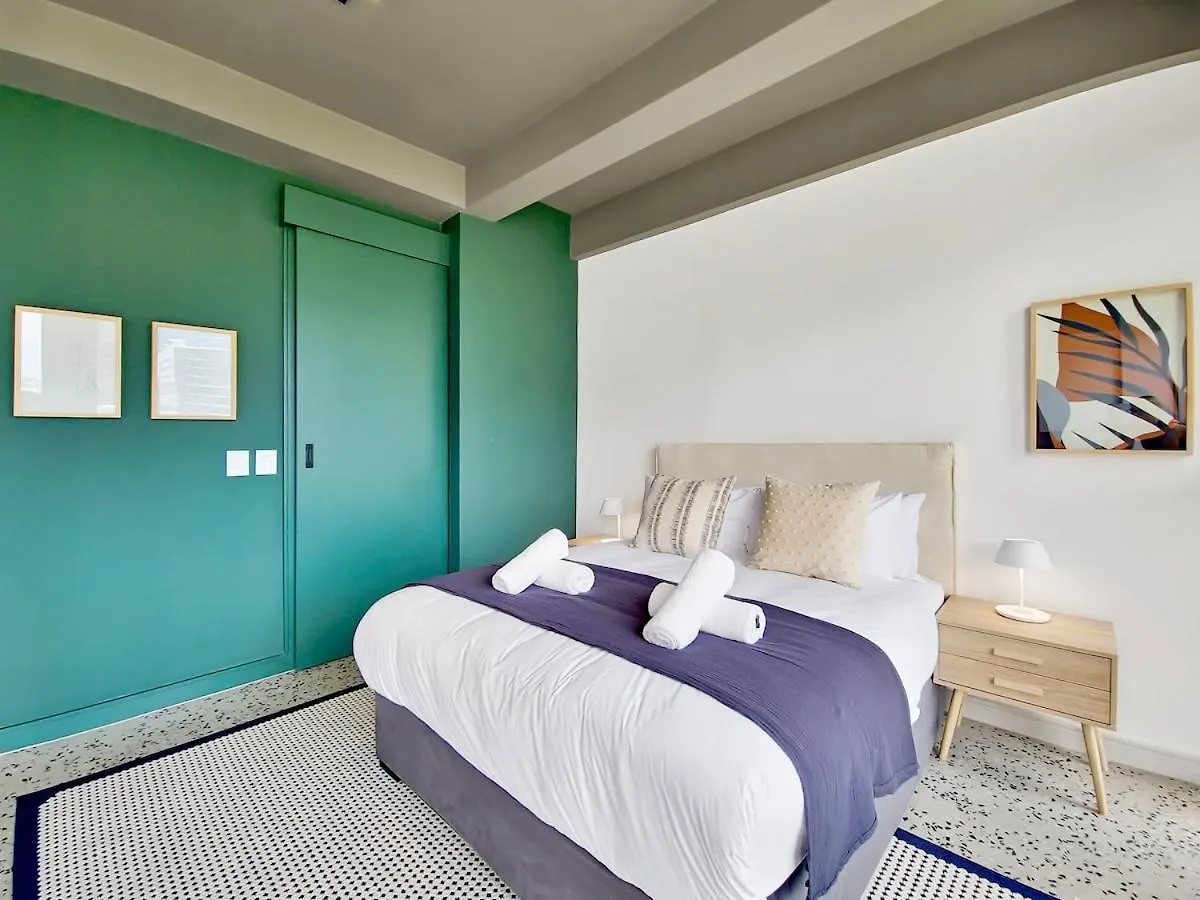 9Th Floor Modern, Elegant Stay In City Pool Cape Town Daire